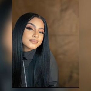 Meet your Posher, Sabina